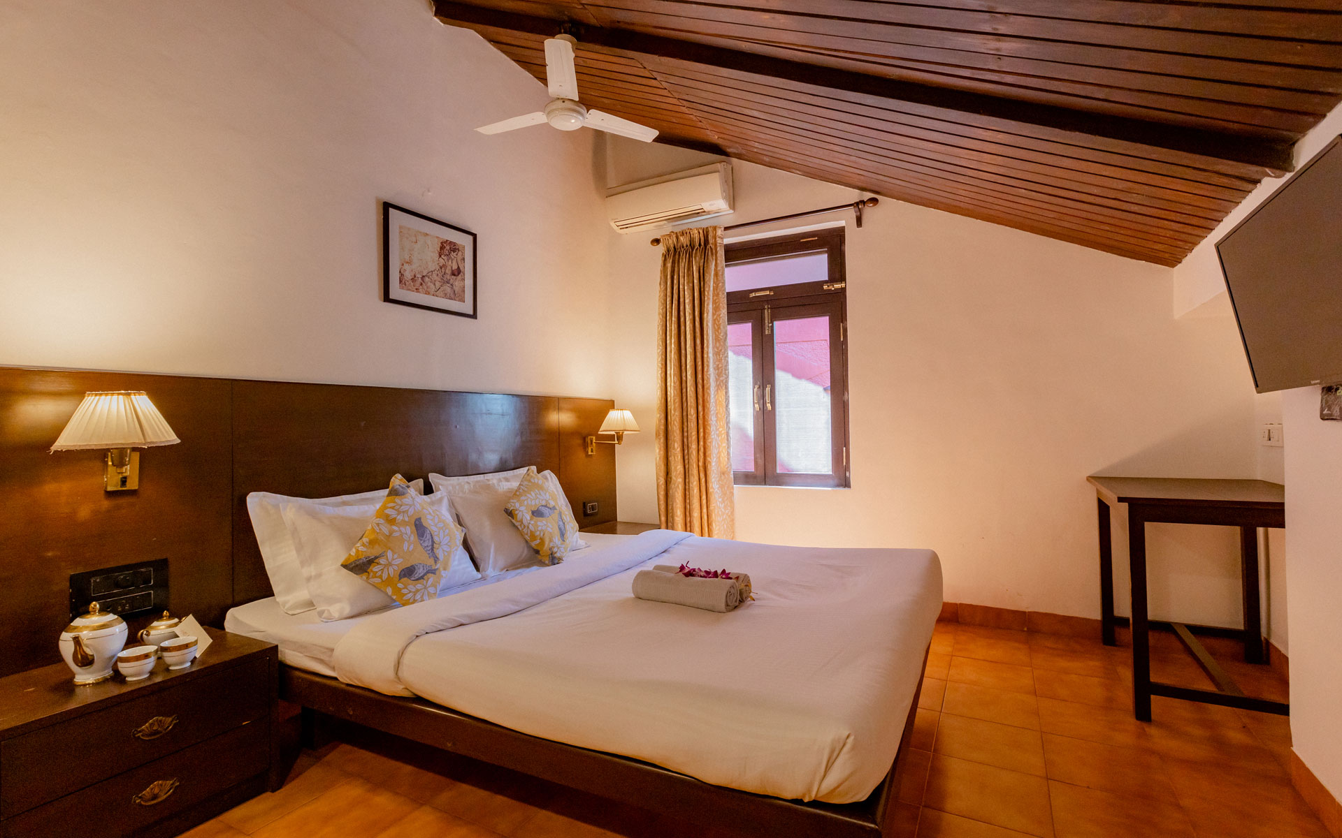 Duplex Luxurious Villa Exterior Facade Radha Cottage Matheran