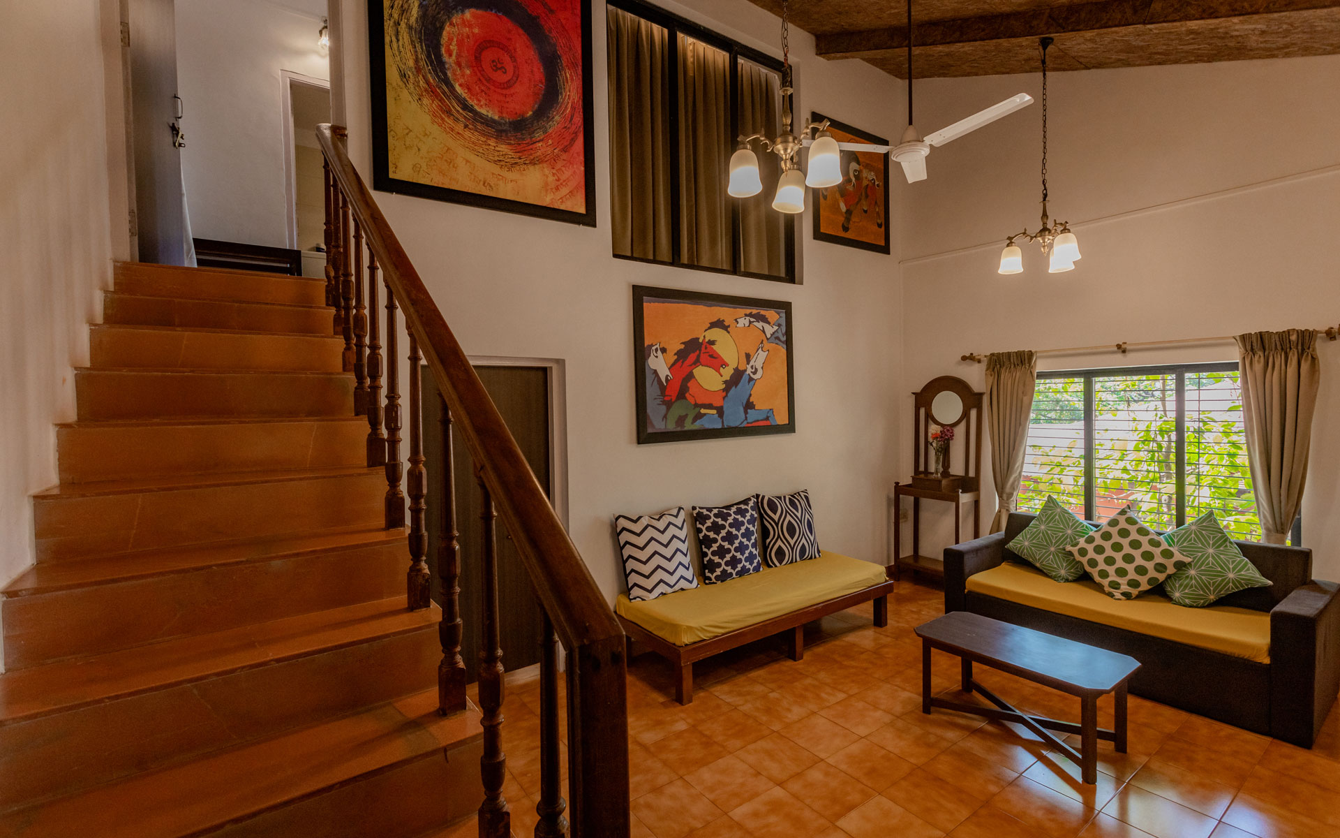 Colonial Stone Architecture and Sit-Out Porch