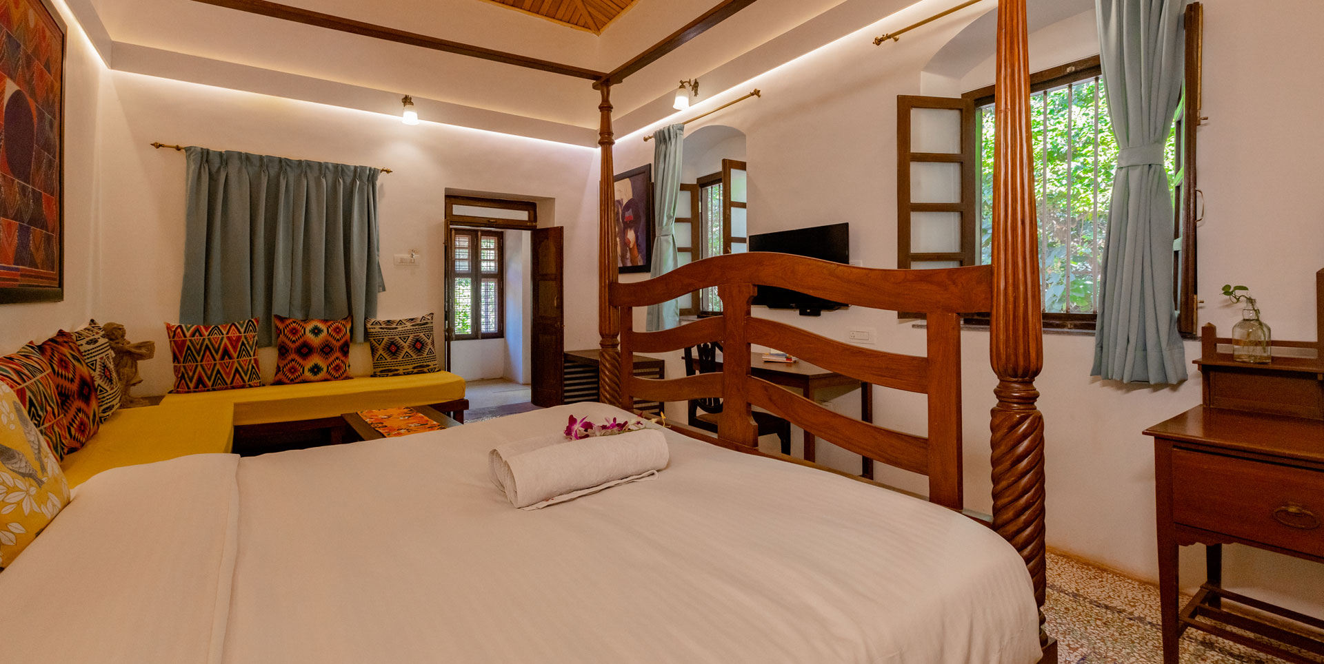 Heritage Room Teakwood Canopy Bed and Colonial Furnishings